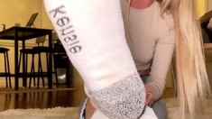 Sleaze Blonde Has The Kinky Foot Fetish