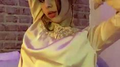 Amateur Webcam Babes Going Solo