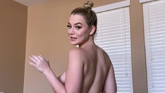 Big boob brunette masturbates on webcam