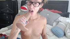 Brunette Solo Webcam Masturbation