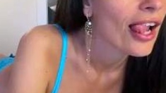 Hot brunette from squirt masturbating on webcam