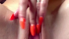 Close up pussy orgasm for toying hottie