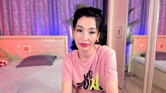 Amateur Webcam Teen Flashes Masturbates