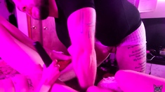 Hot amateur babe toys her orgasmic pussy