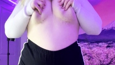 Fat BBW with big boobs masturbating and squirtin on cam