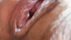 Amateur Close Up Squirting Masturbation
