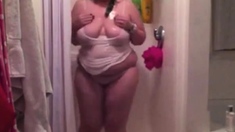 Sexy BBW Stripping in the shower - CassianoBR